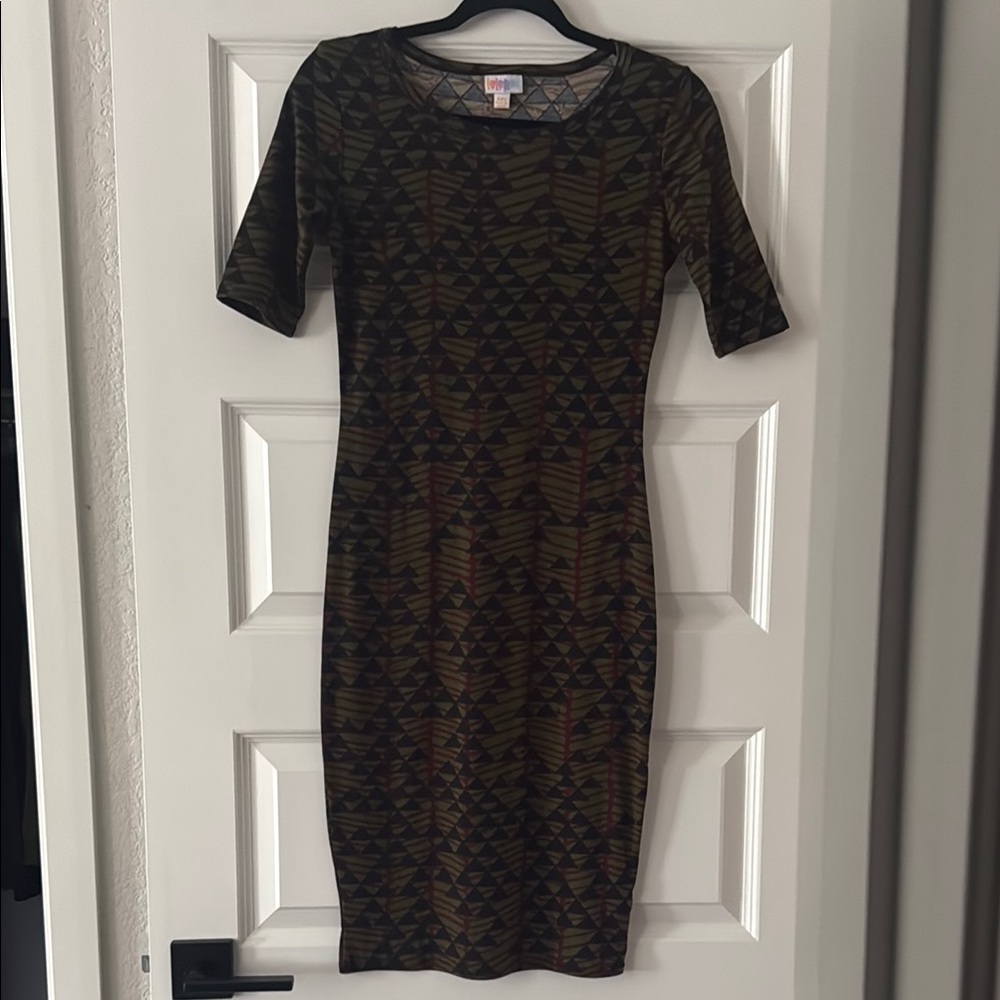LuLaRoe Xmas Midi Dress Short Sleeve
